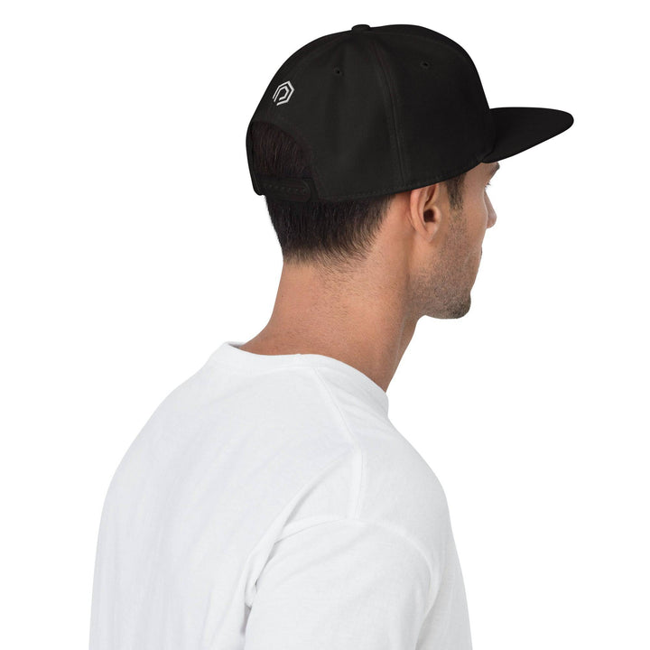 Snapback Hat Deep Black minimalist - DEN PIXEL STYLE